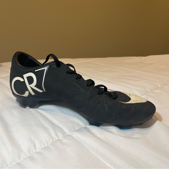 NIKE - Cristino Ronaldo - CR7 - Soccer Cleats - Women’s 7.5 - Picture 9 of 9